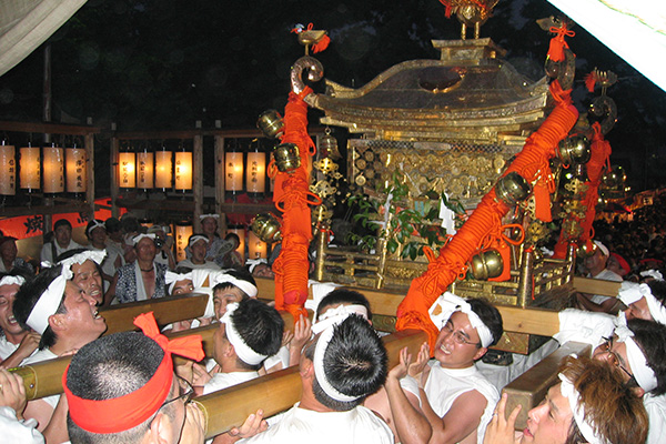 大神輿の宮入り